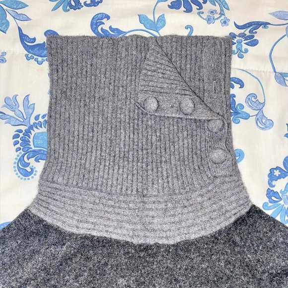 3/$25 Banana Republic Luxury Cashmere Blend Buttoned Cowl Neck Sweater Size XS - Picture 7 of 10